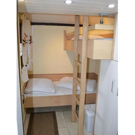 Casa vacanze With 2 Bedrooms Tossens